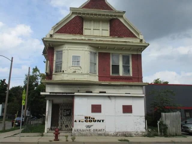 830 Center, Milwaukee, WI 53206
