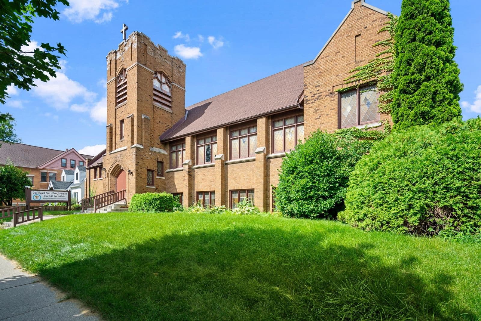 1527 Astor 2