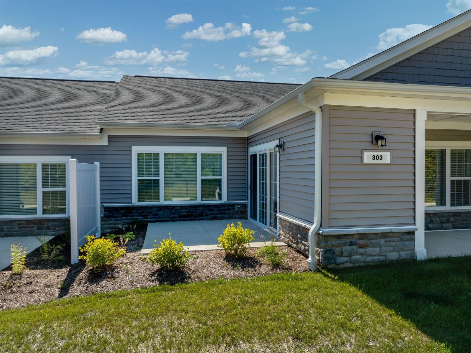 8852 Jackjay, Oak Creek, WI 53154