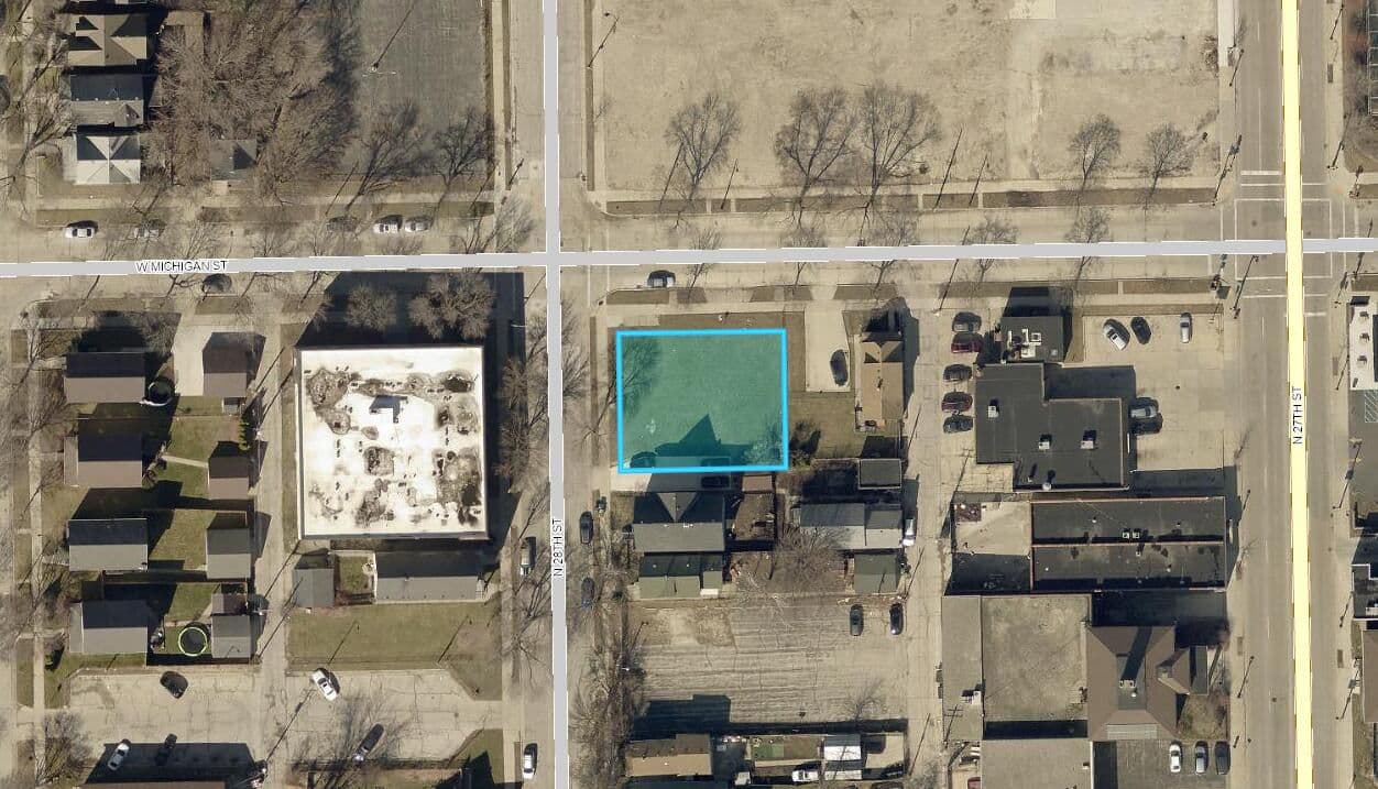 550 28th, Milwaukee, WI 53208