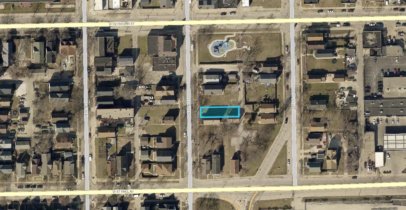 424 29th, Milwaukee, WI 53208