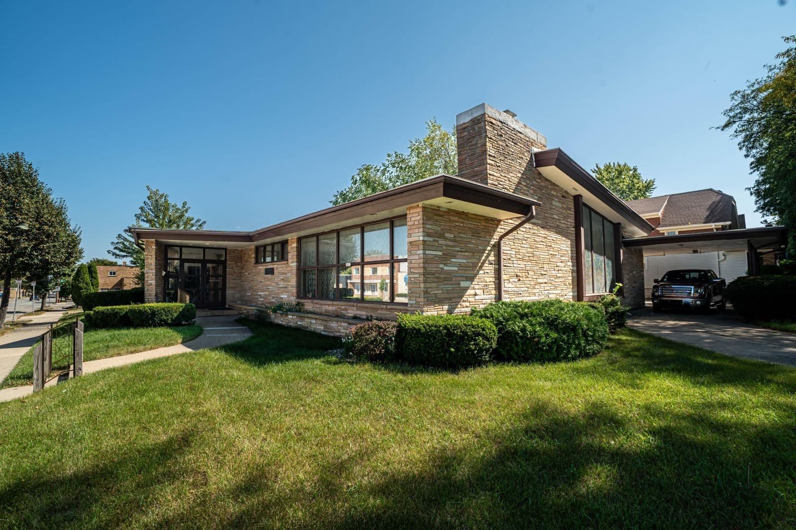5831 Burleigh, Milwaukee, WI 53210