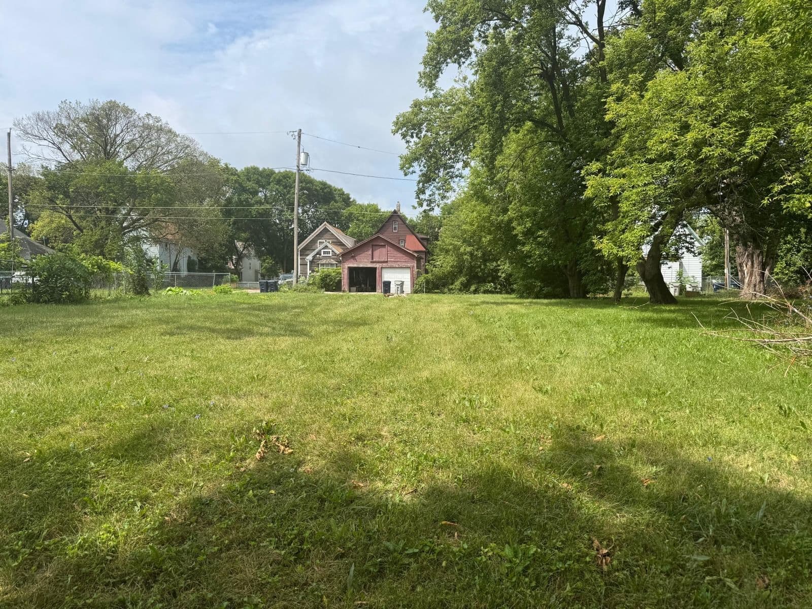 2453 16th, Milwaukee, WI 53206