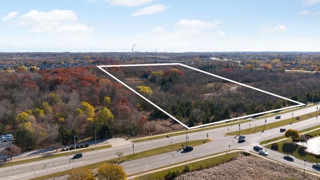 9080 Howell, Oak Creek, WI 53154