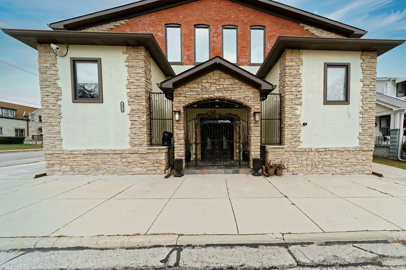 1234 Manitoba 2