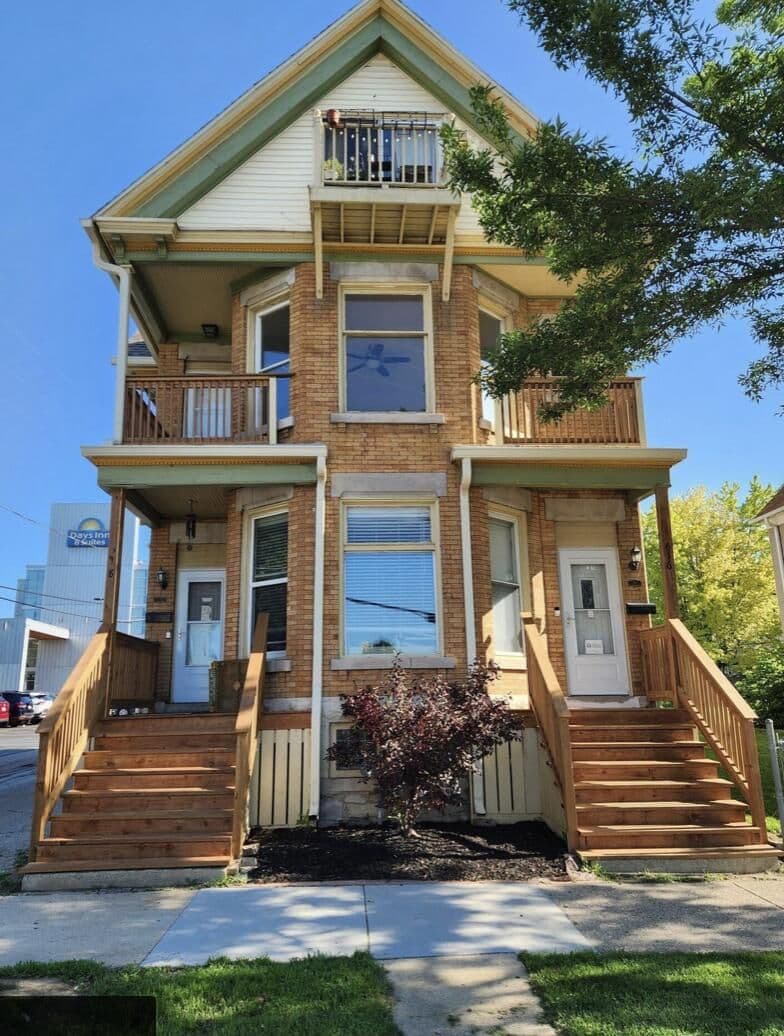 518 Vine, Milwaukee, WI 53212