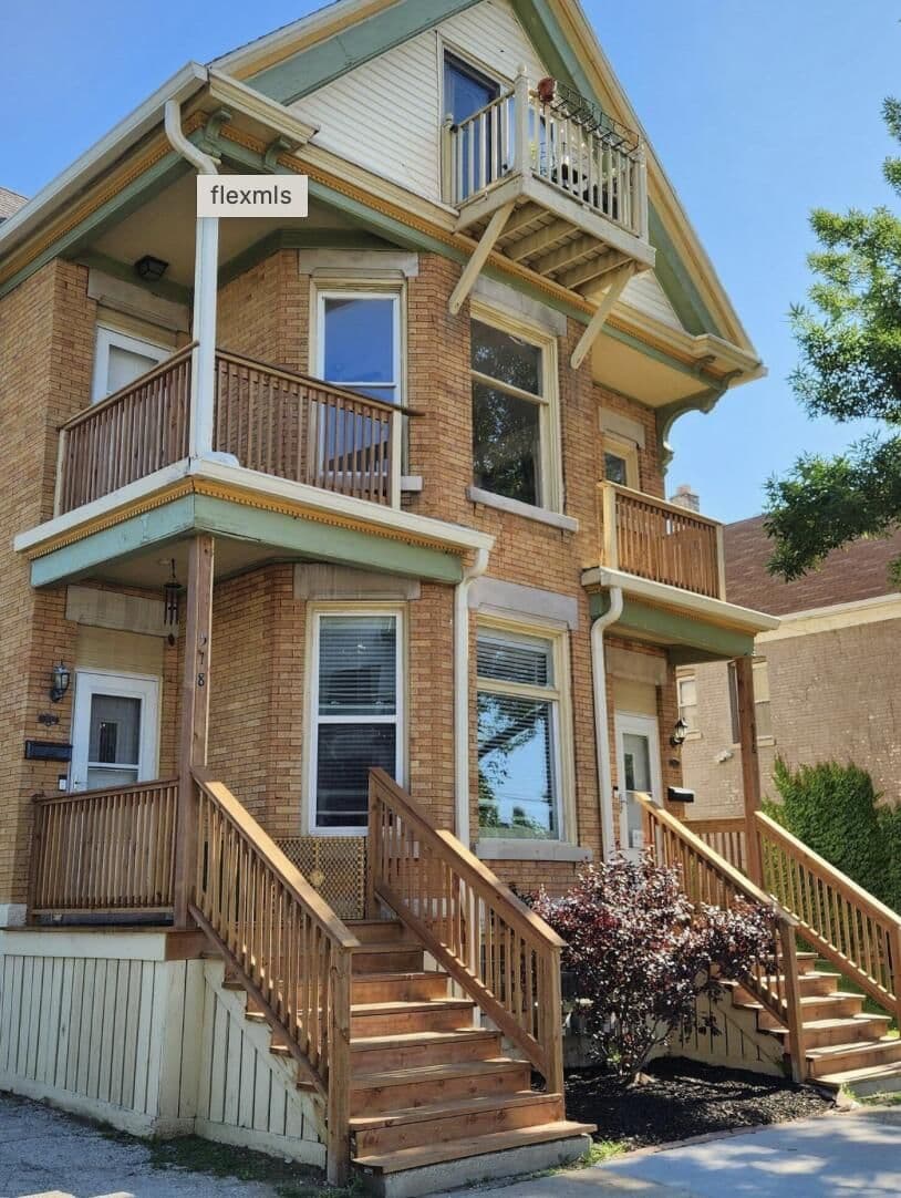 518 Vine, Milwaukee, WI 53212