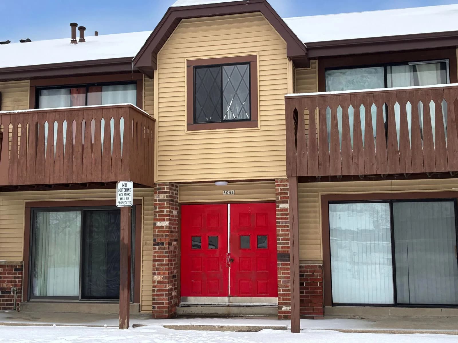 6041 Port, Milwaukee, WI 53223