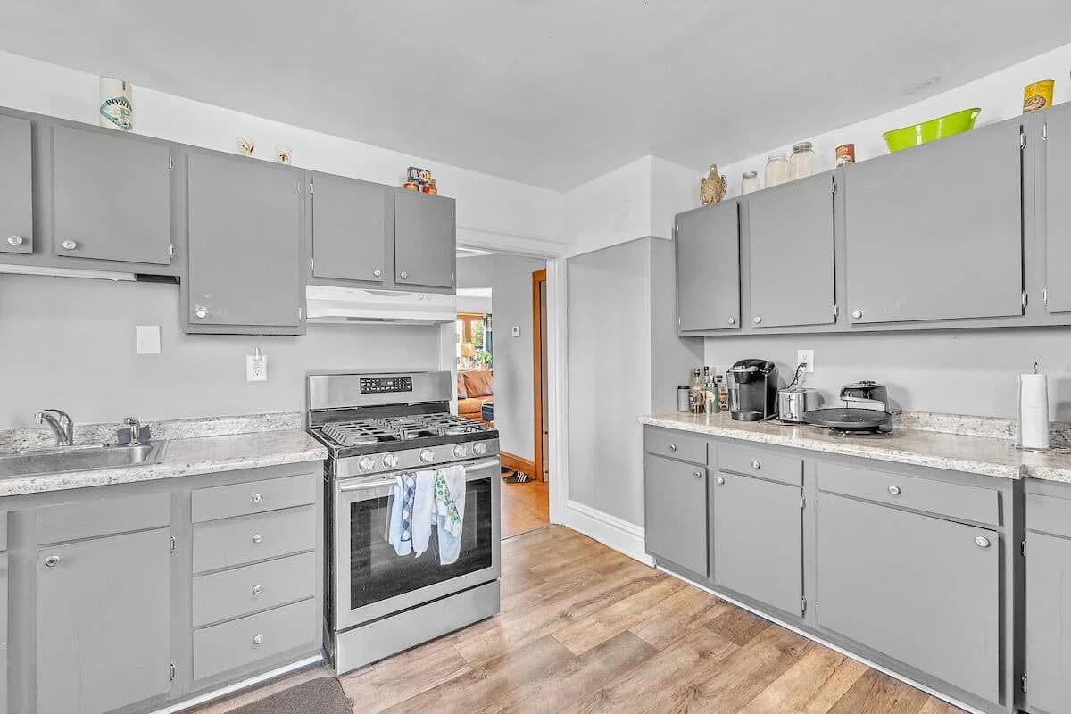 6526 North 4
