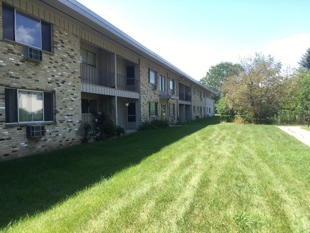 3809 35th, Greenfield, WI 53221