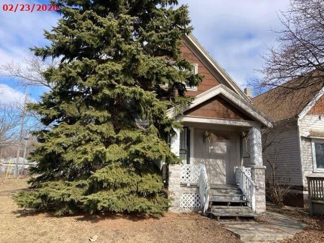 1012 Hadley, Milwaukee, WI 53206
