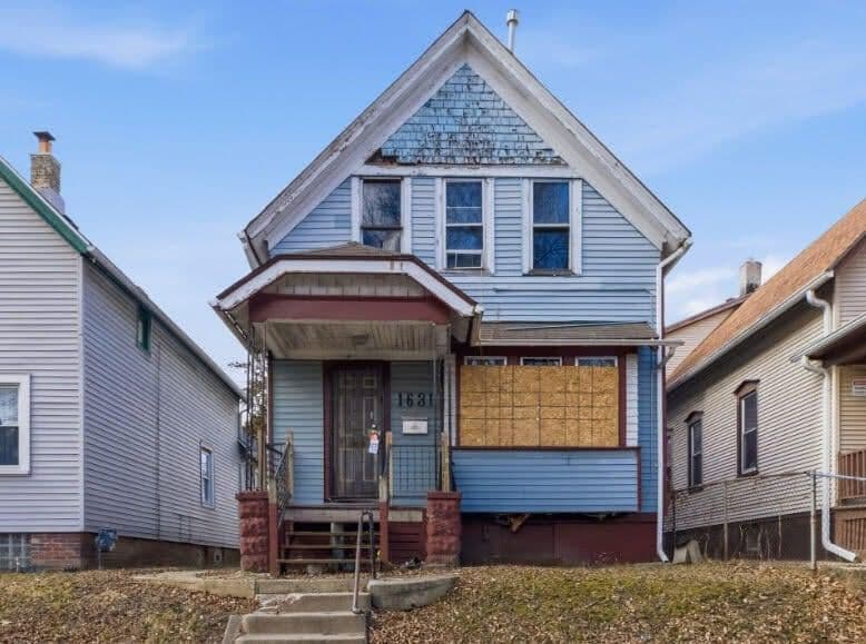 1631 28th, Milwaukee, WI 53208