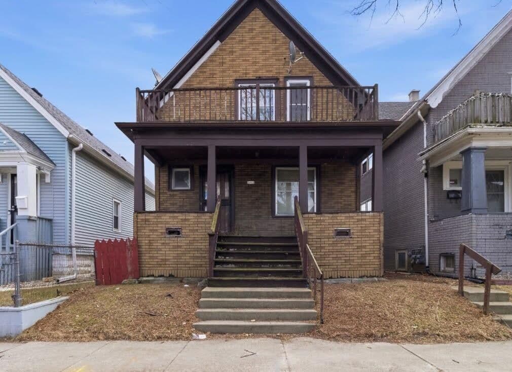 2466 33rd, Milwaukee, WI 53210