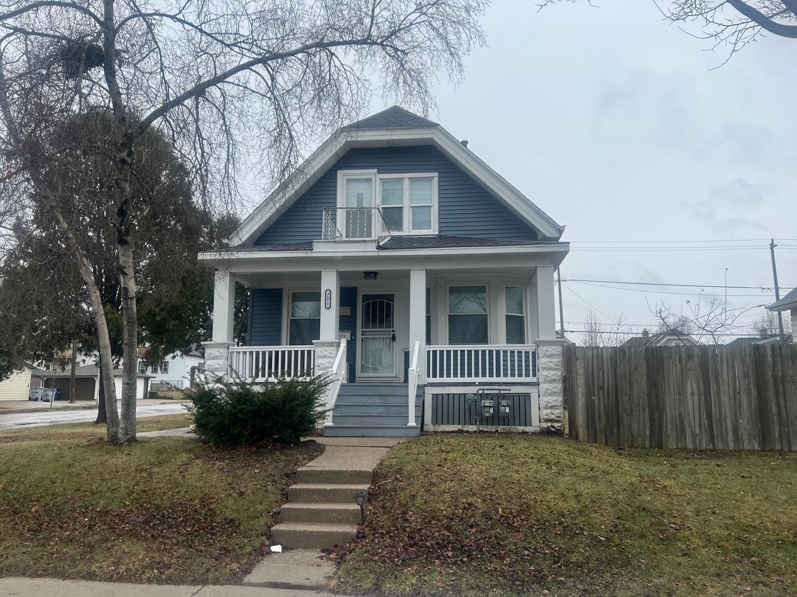 3171 9th, Milwaukee, WI 53215