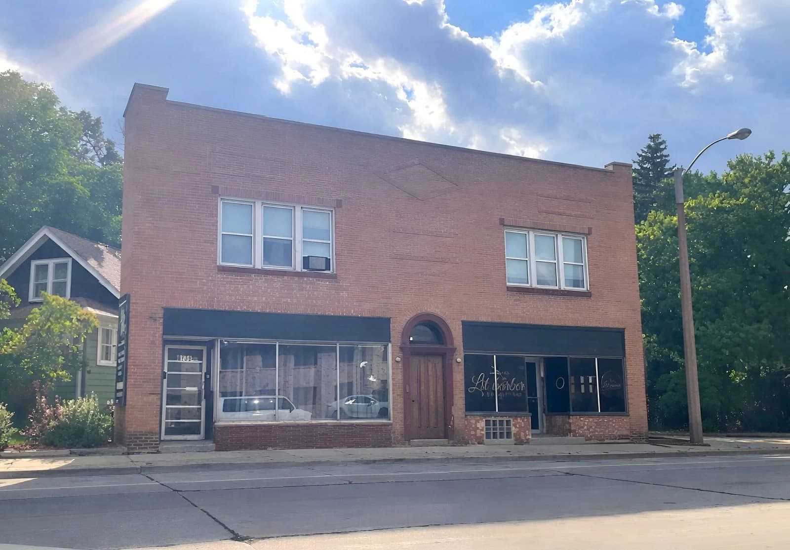 6139 Appleton, Milwaukee, WI 53210