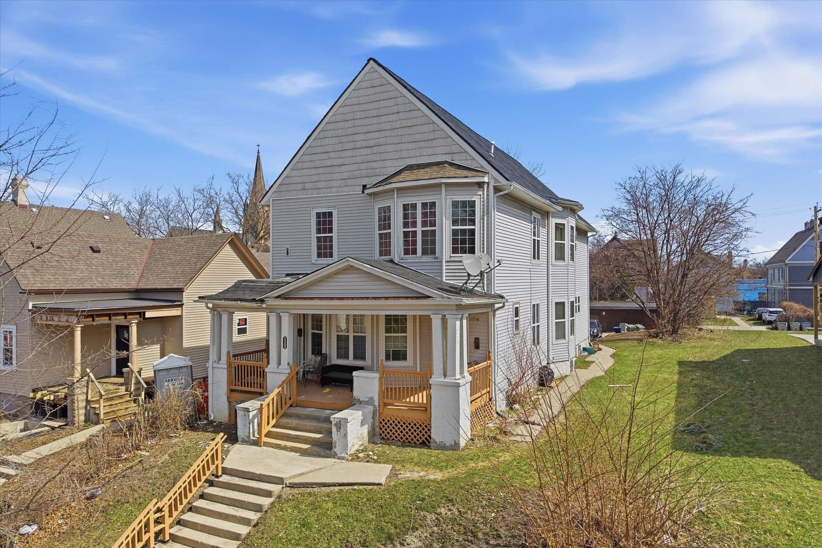 2338 Dr William Finlayson, Milwaukee, WI 53212