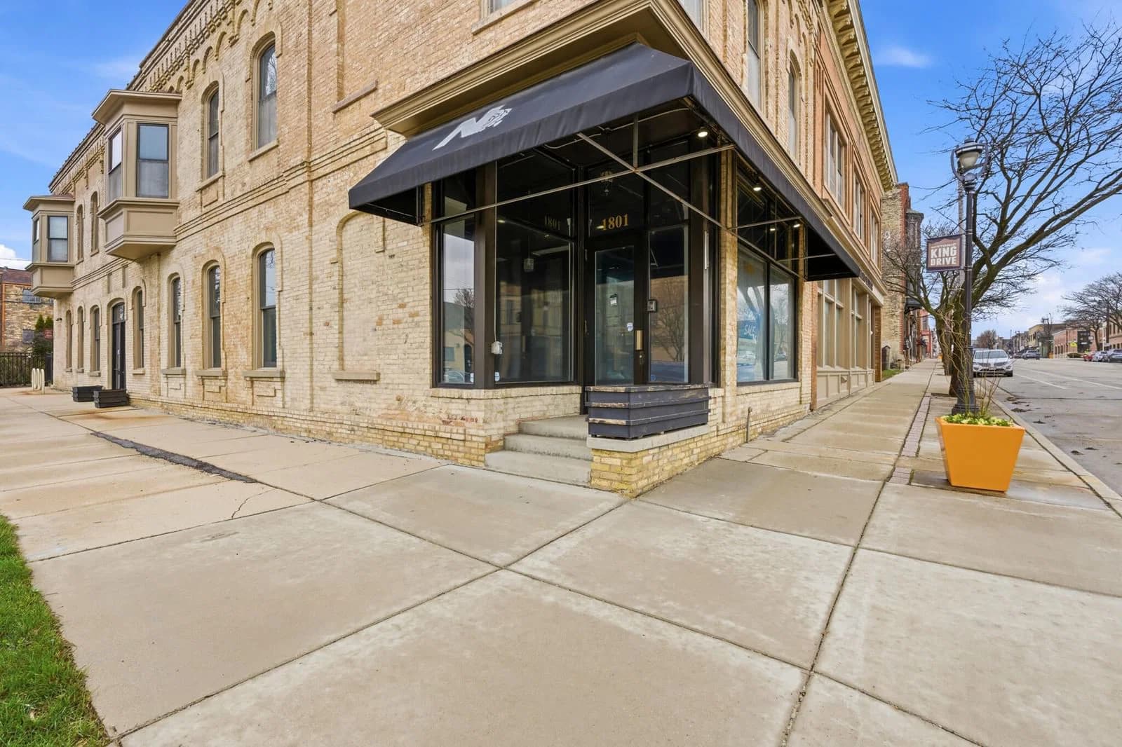 314 Vine, Milwaukee, WI 53212