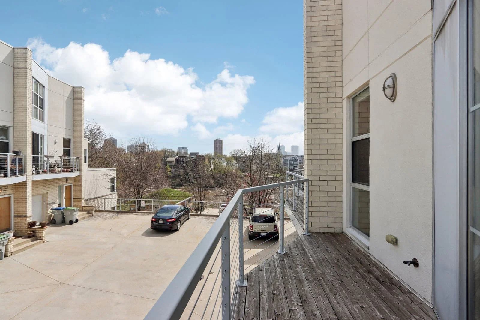 2118 Commerce 4