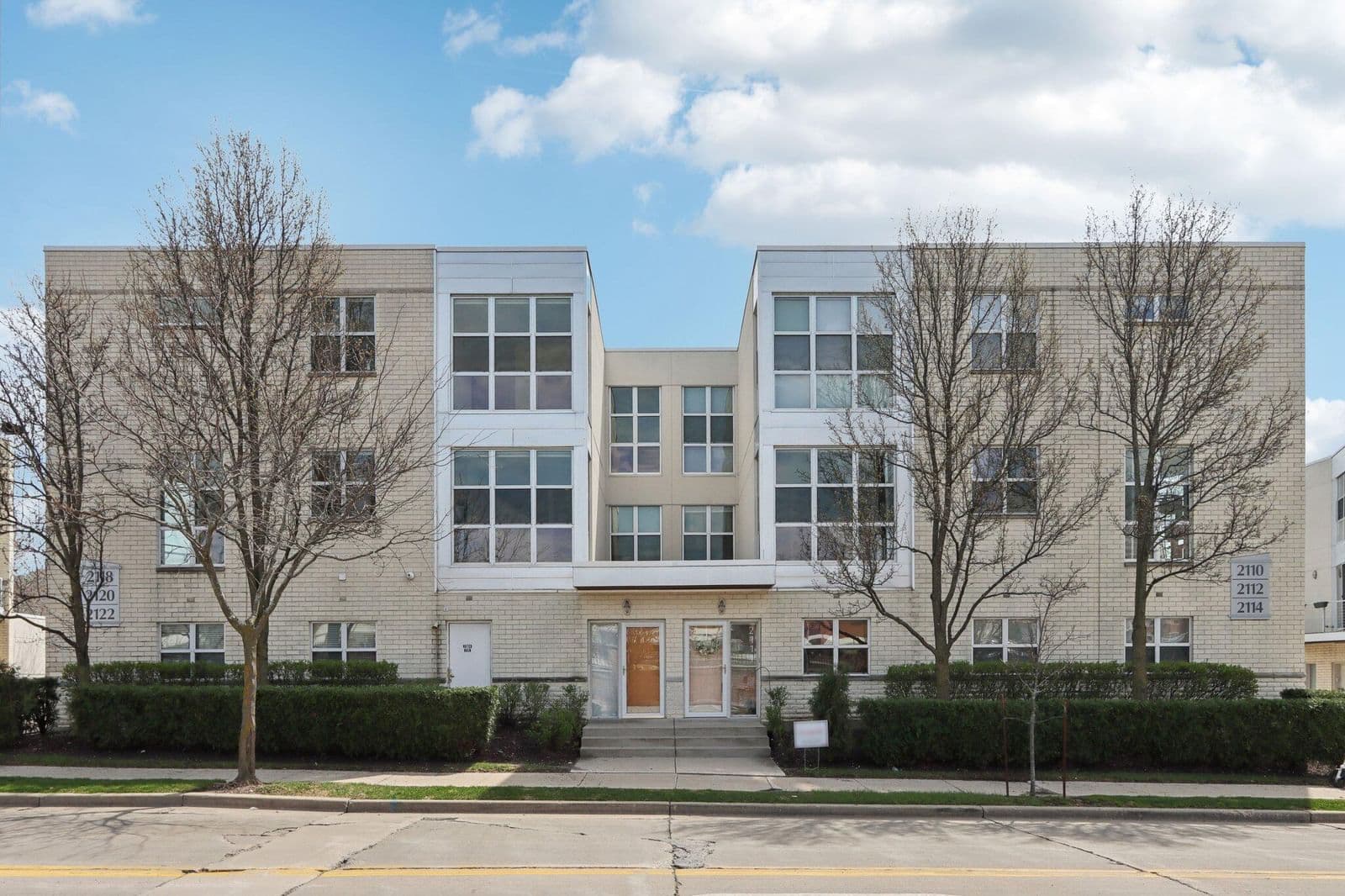 2118 Commerce 2