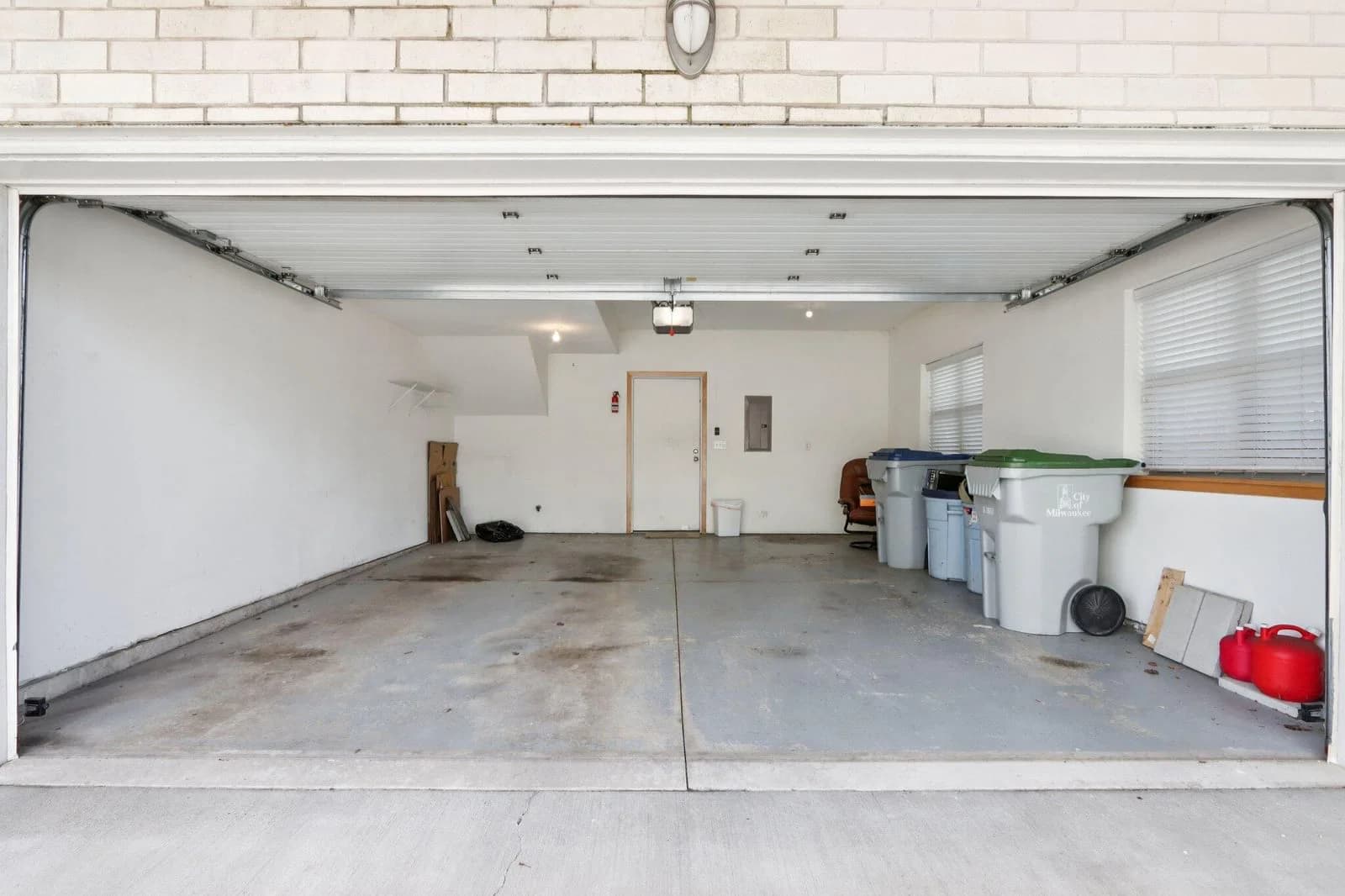 2118 Commerce 5