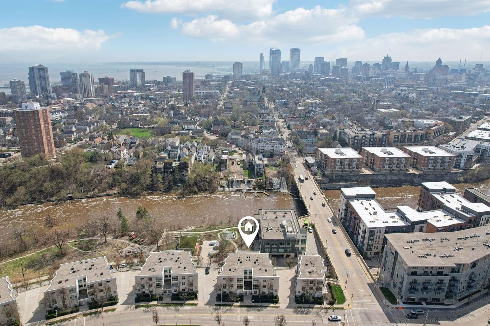 2118 Commerce, Milwaukee, WI 53212