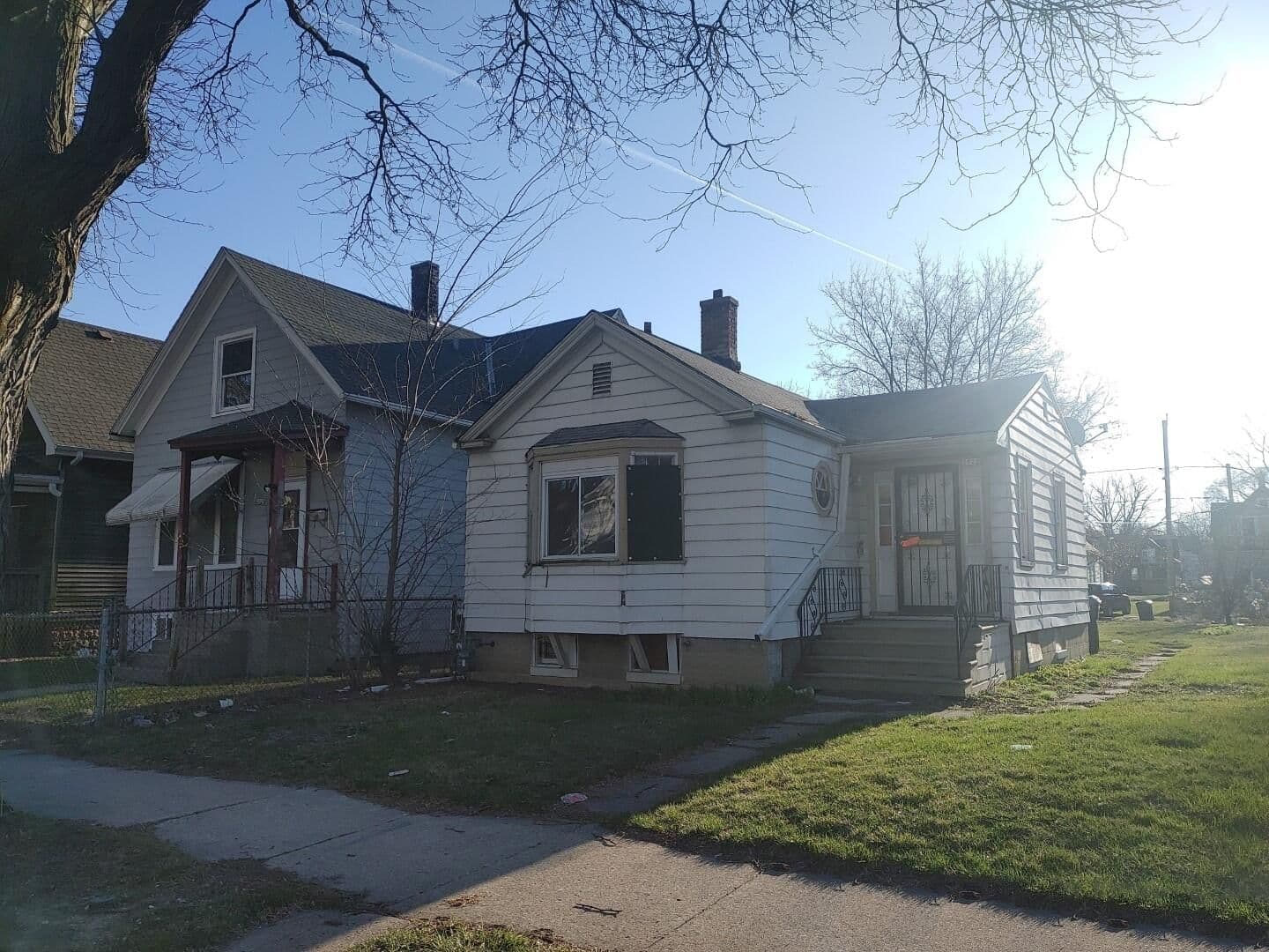 2922 6th, Milwaukee, WI 53212