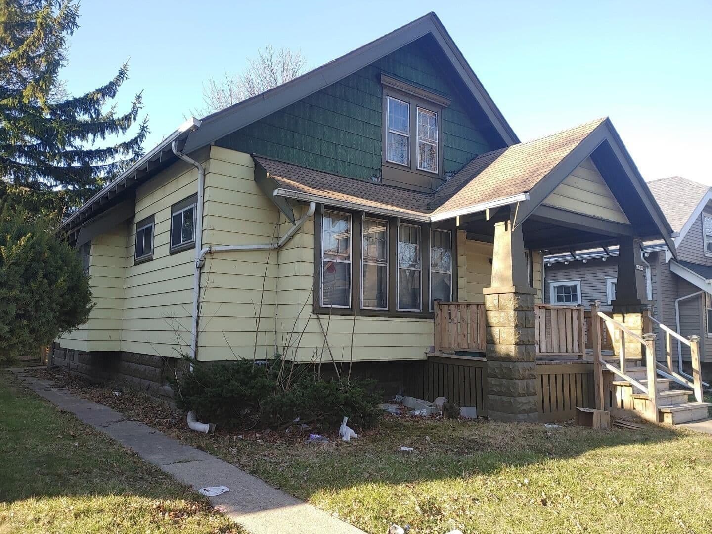 1969 Melvina, Milwaukee, WI 53206