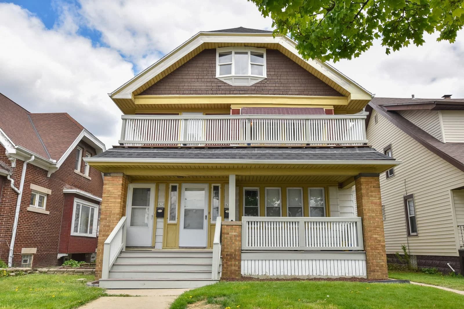 422 Harrison, Milwaukee, WI 53207