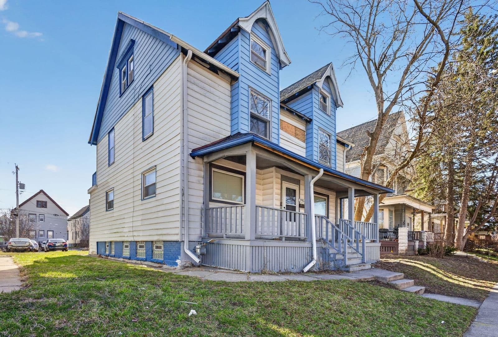 2952 Buffum 3