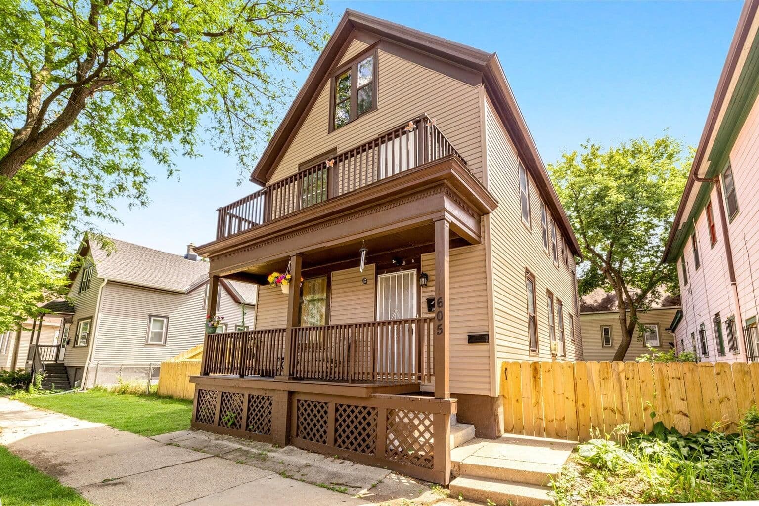 605 Wright, Milwaukee, WI 53212