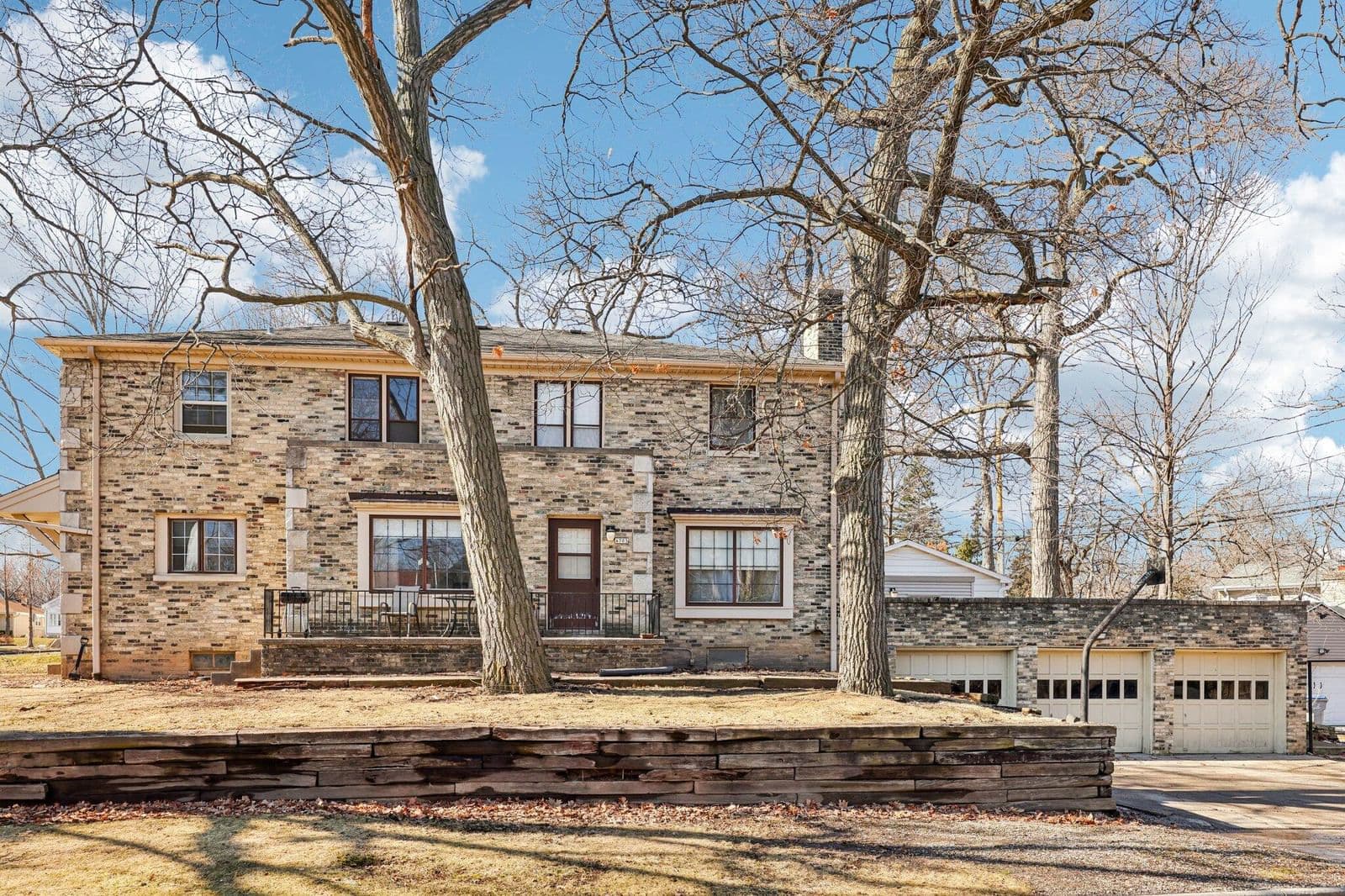 4703 Jackson Park, Milwaukee, WI 53219