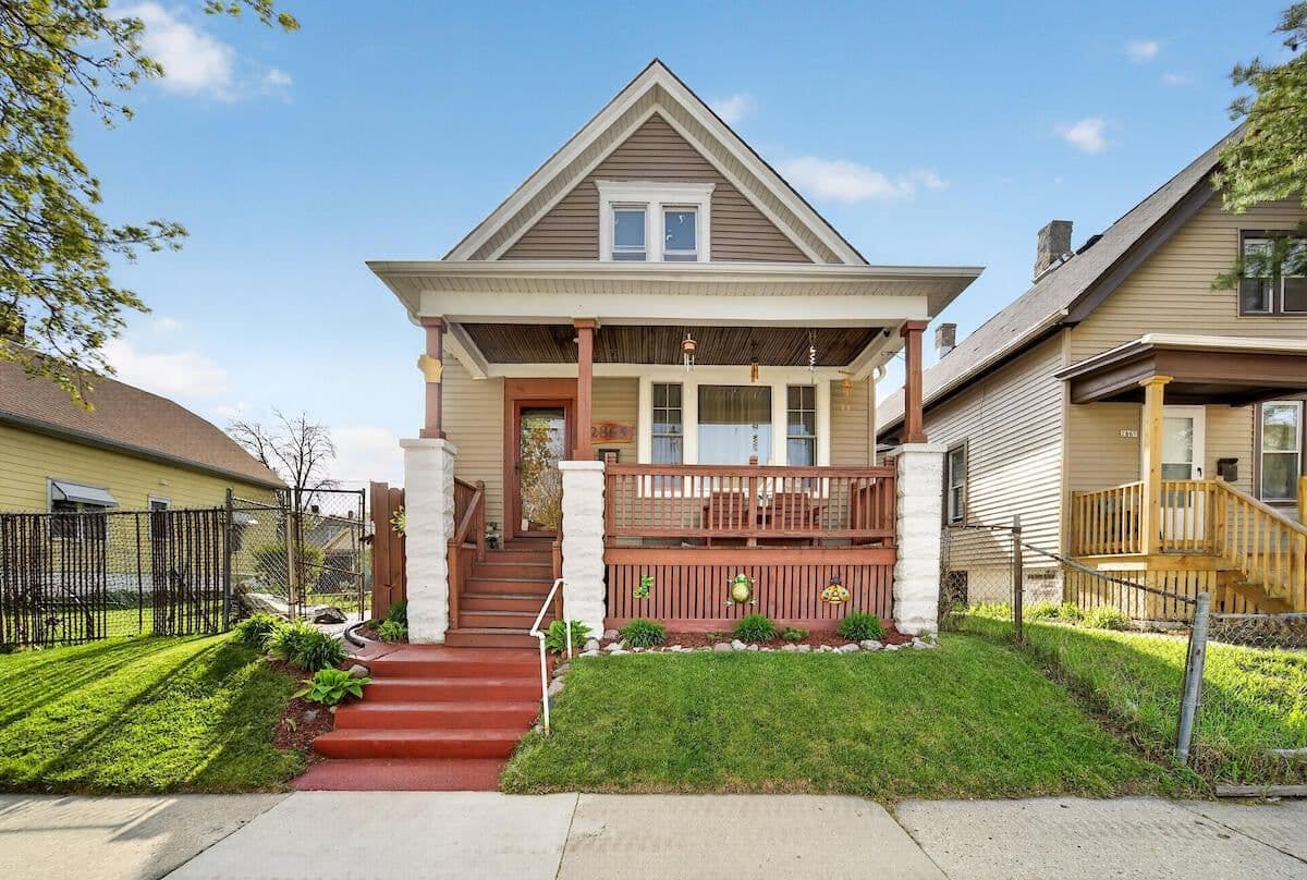 2865 17th, Milwaukee, WI 53206
