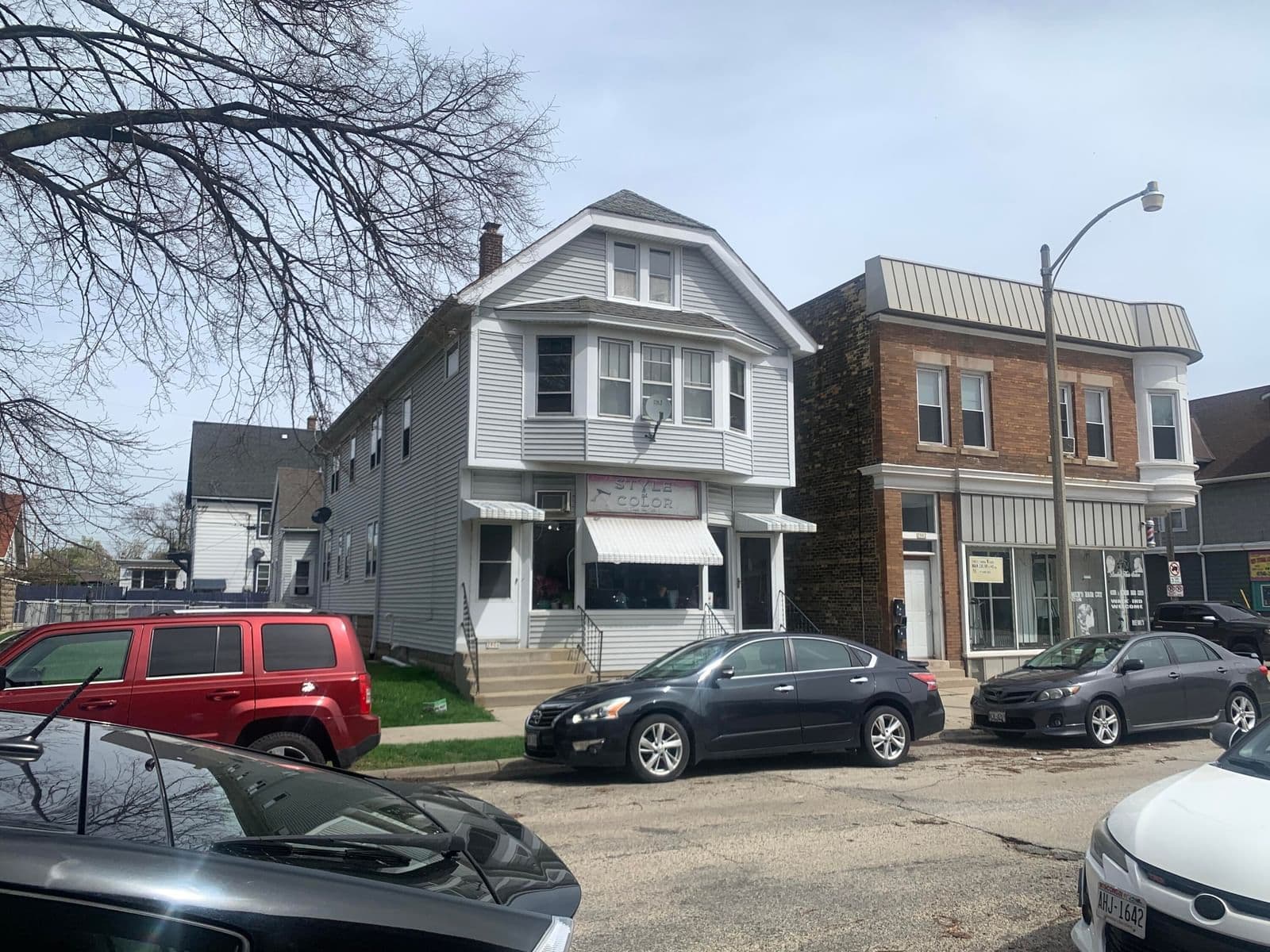 2904 Arthur, Milwaukee, WI 53215