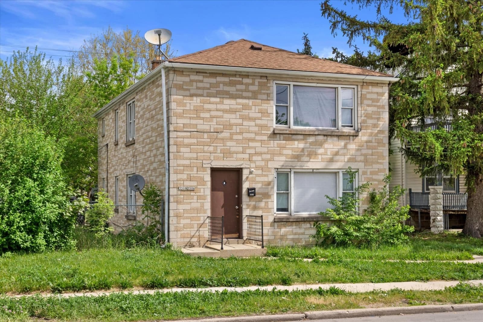 3506 Hampton, Milwaukee, WI 53209