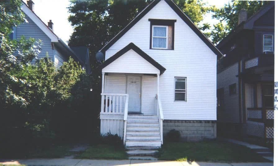 1935 Monroe, Milwaukee, WI 53205