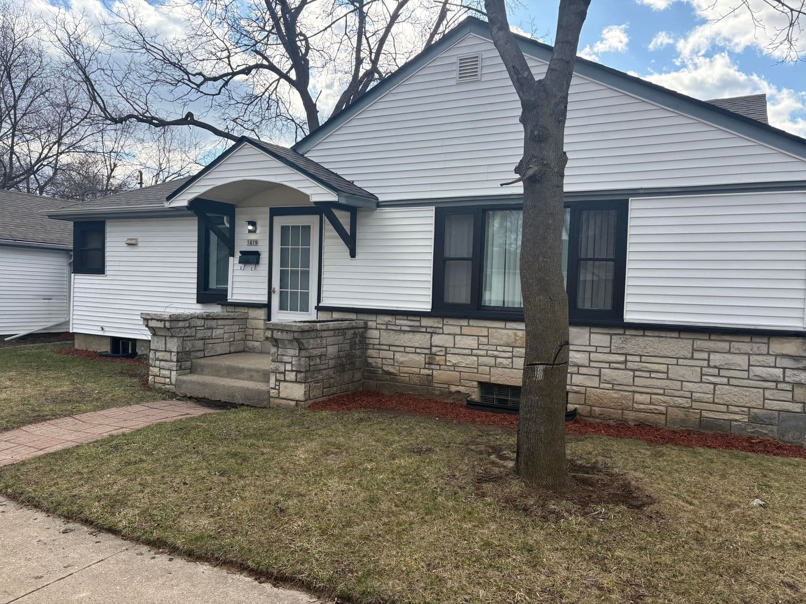 5879 29th, Milwaukee, WI 53209
