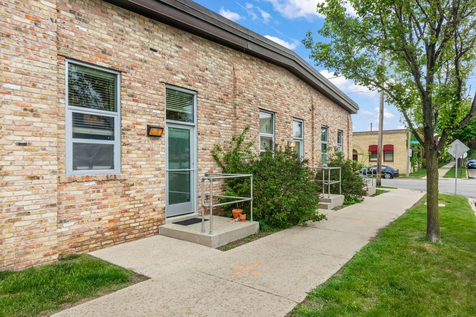 3059 Weil, Milwaukee, WI 53212