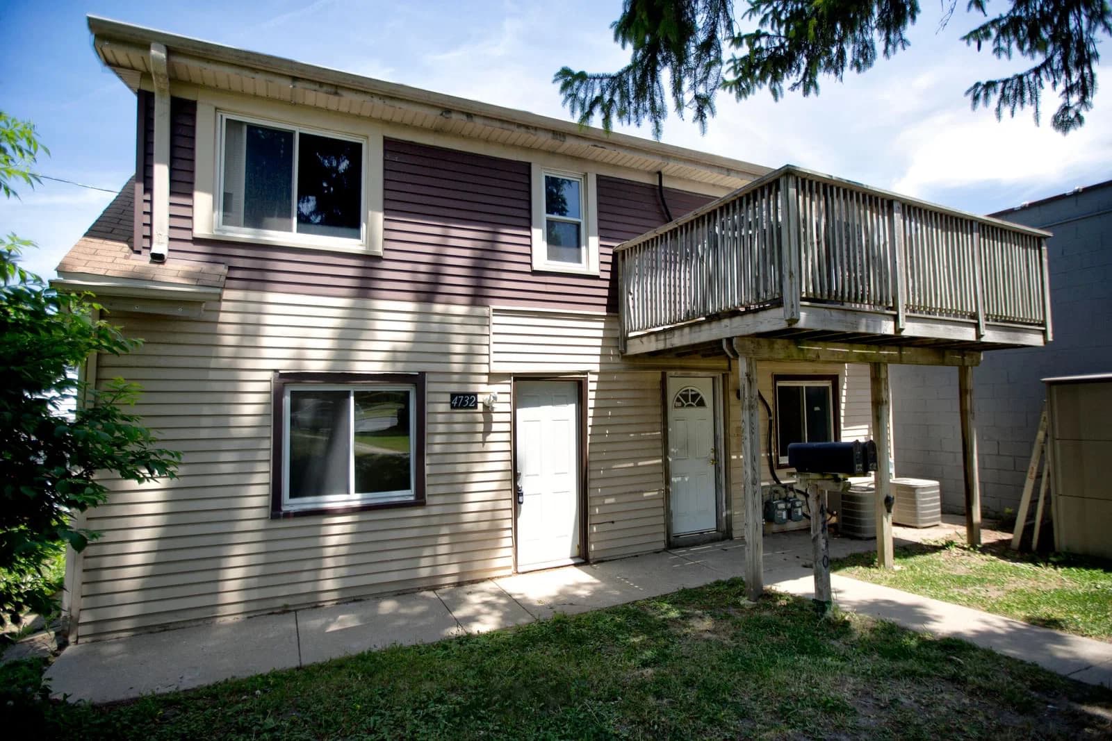 4730 Forest Home, Milwaukee, WI 53219