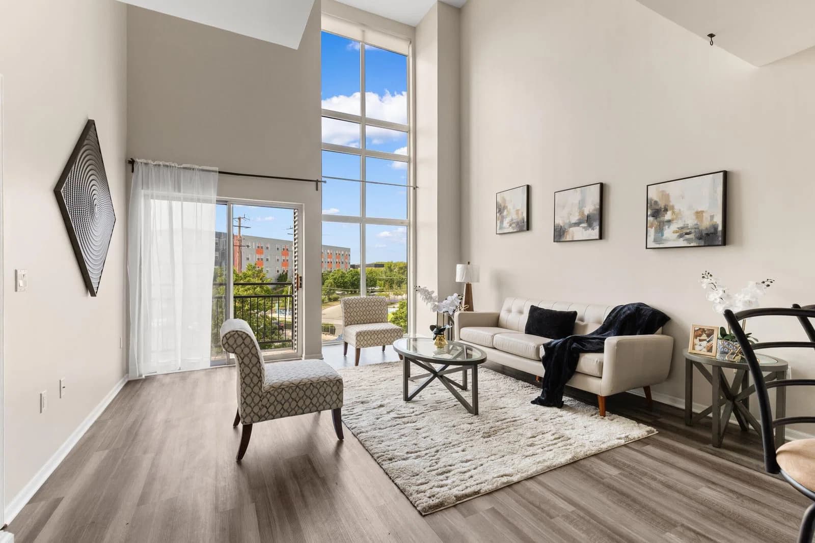 2121 Kinnickinnic, Milwaukee, WI 53207
