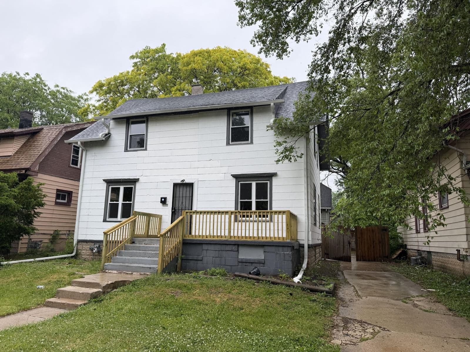 3726 Fairmount, Milwaukee, WI 53209