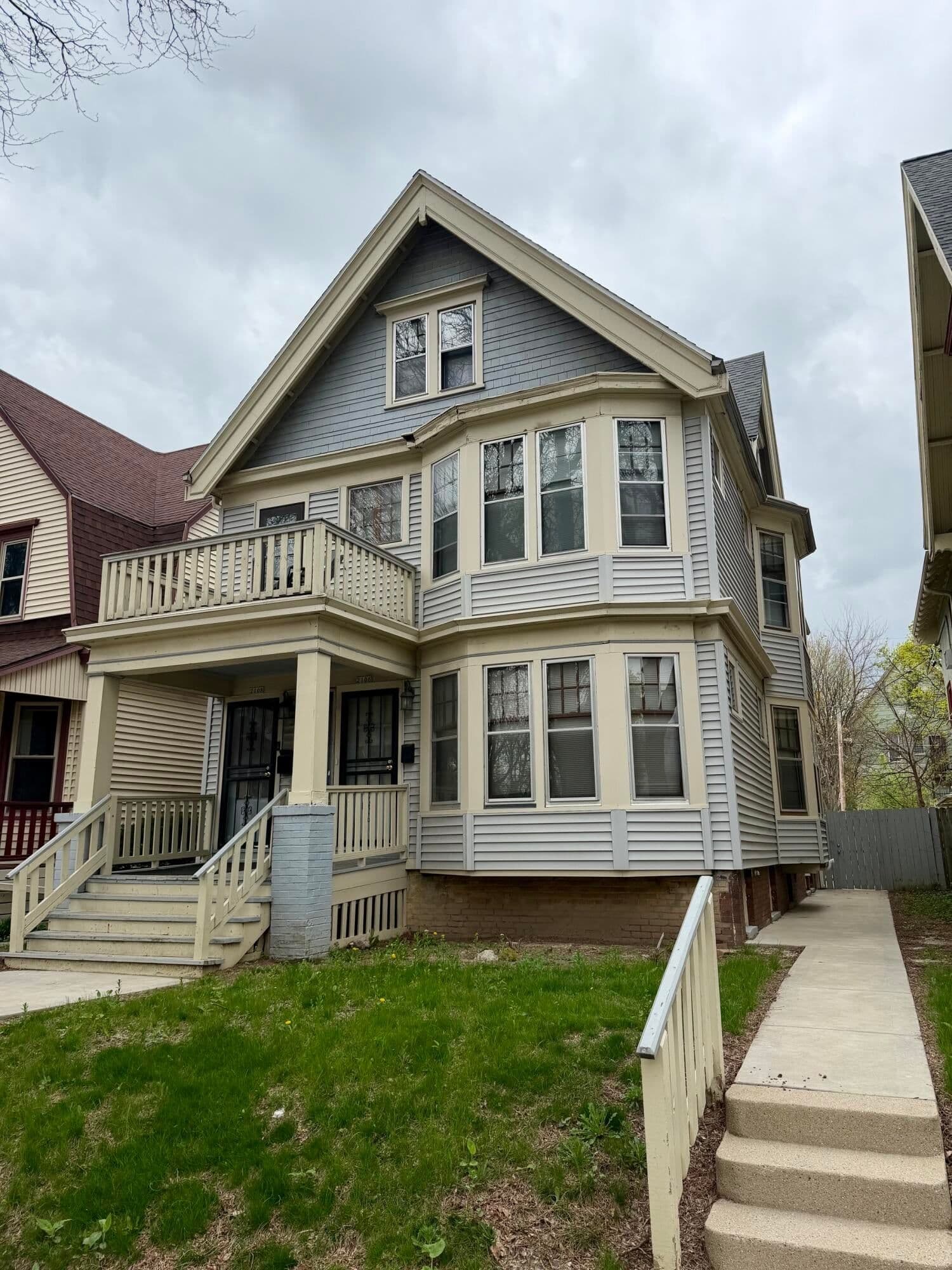 2106 42nd, Milwaukee, WI 53208