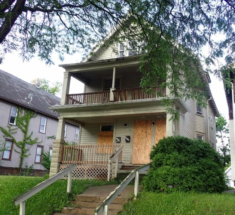 2119 40th, Milwaukee, WI 53208