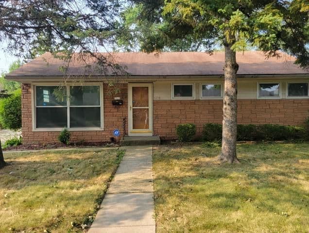 7519 Sheridan, Milwaukee, WI 53218