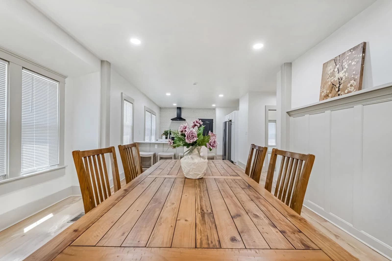 5615 Burleigh 5