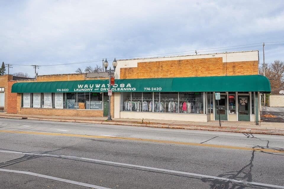 6718-6726 North, Wauwatosa, WI 53213