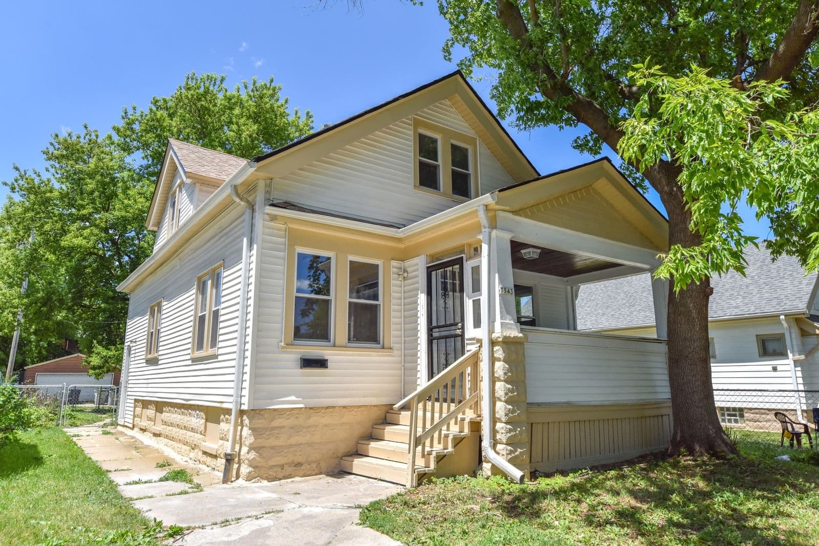 3543 9th St, Milwaukee, WI 53206