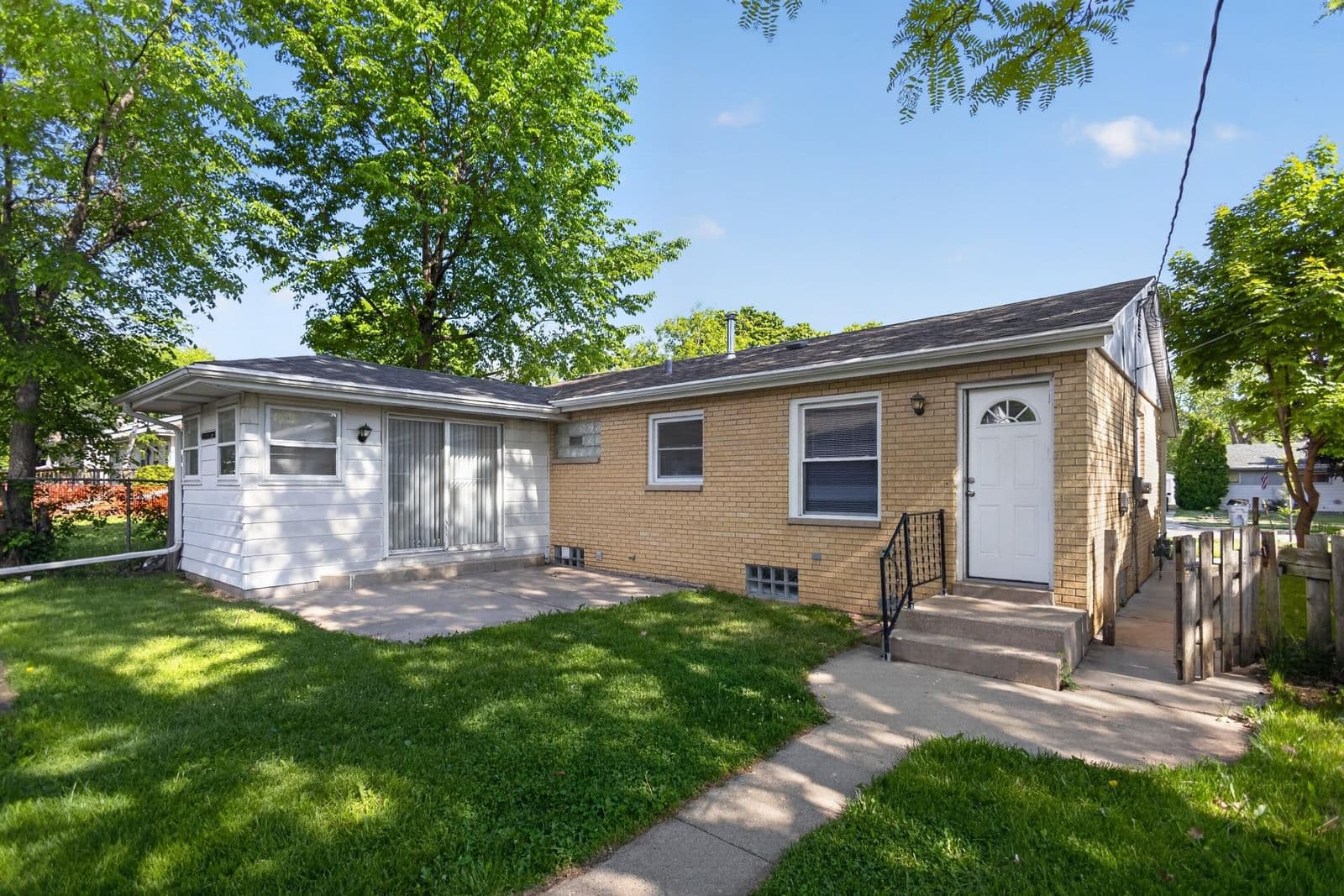 8531 Lawrence, Milwaukee, WI 53225