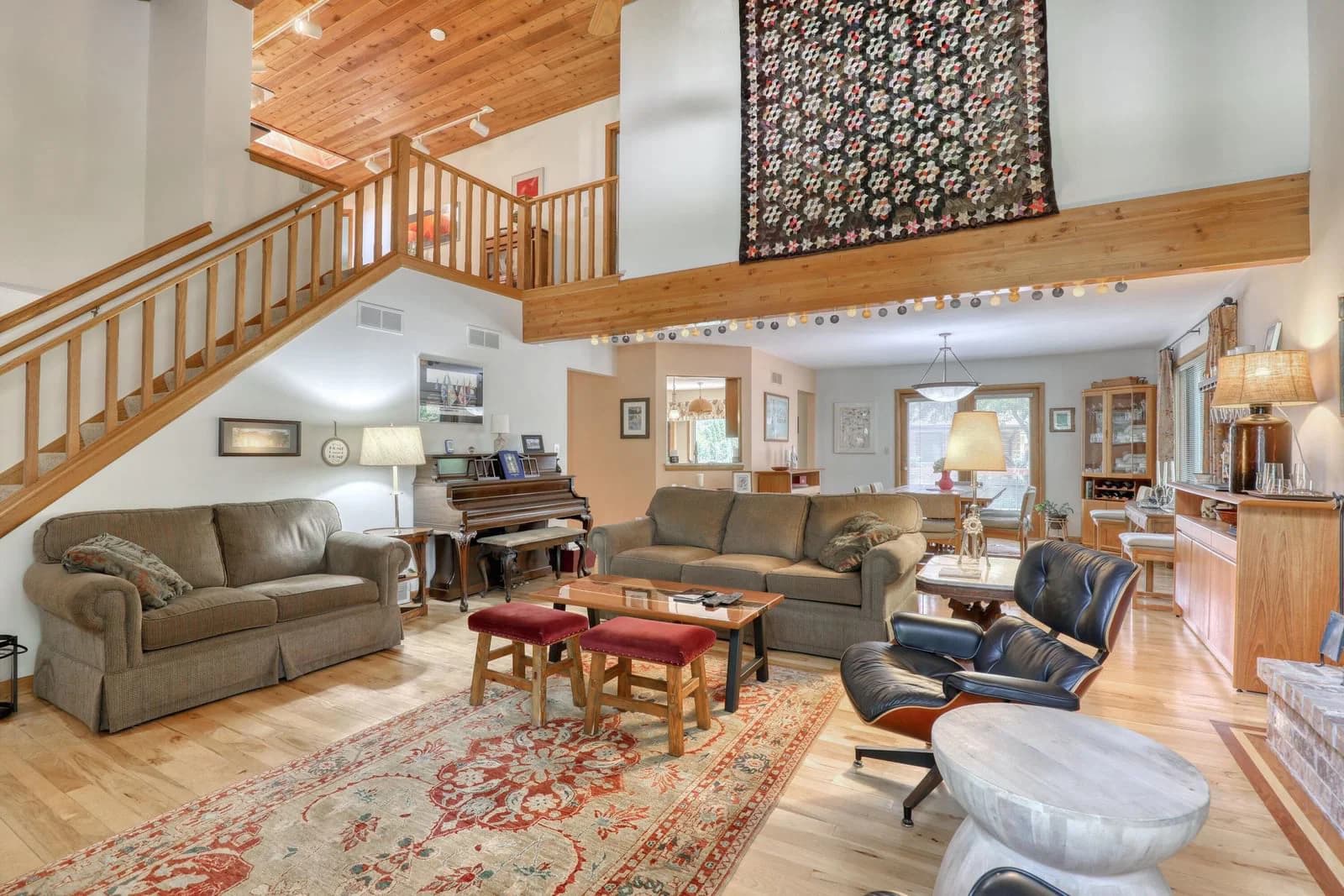 10929 Hope, Wauwatosa, WI 53222