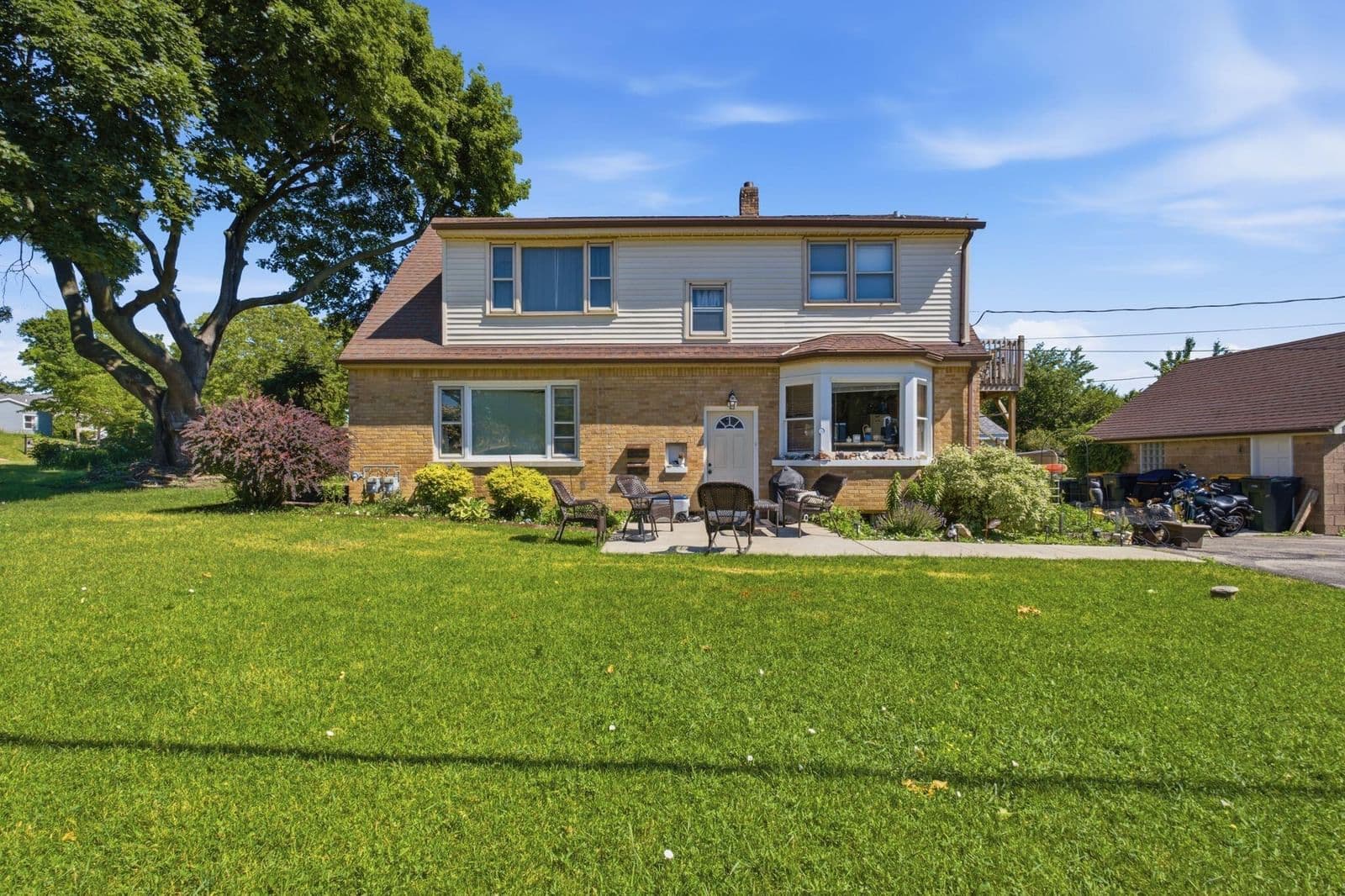 2470 92nd, West Allis, WI 53227