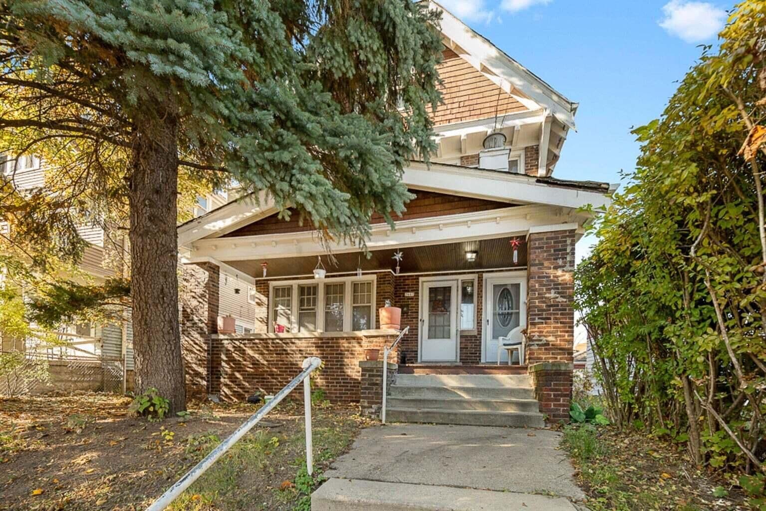 2607 40th, Milwaukee, WI 53210